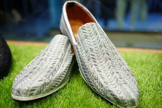 Silver Embroidered Men’s Wedding Mojari Shoes