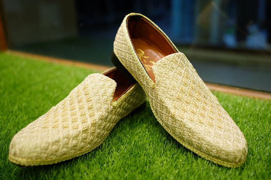 Golden Embroidered Men’s Mojari Shoes for Weddings