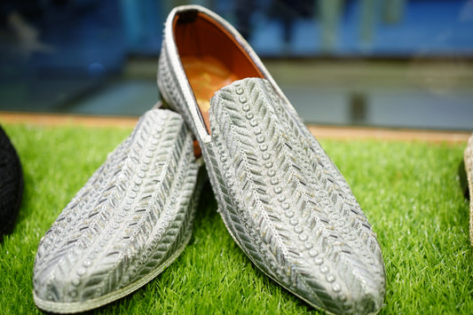 Silver Embroidered Men’s Wedding Mojari Shoes